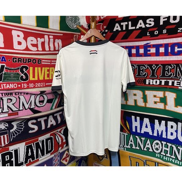 Manchester United | Men’s Medium Alternative Jersey - Picture 7 of 7